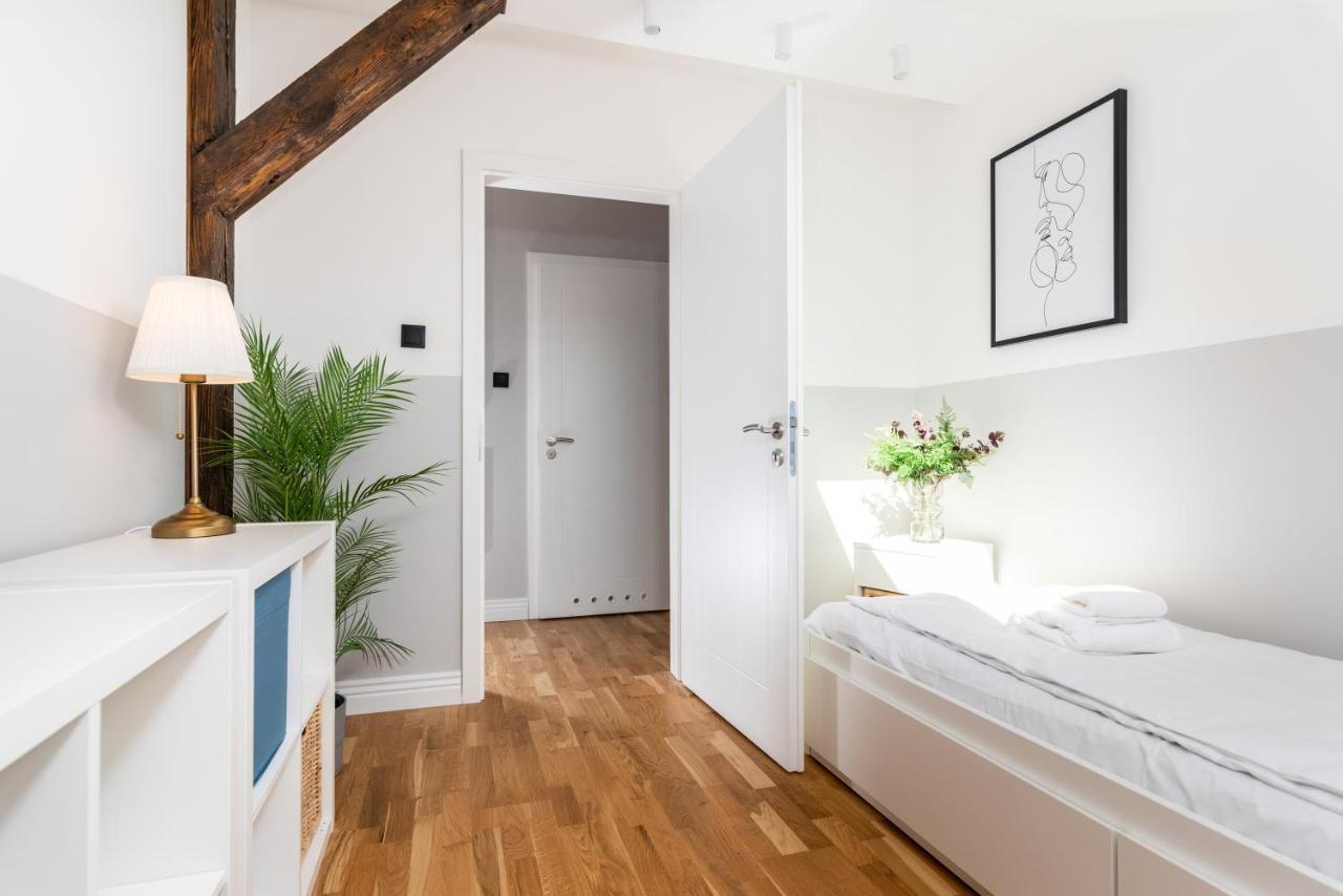 Riverside Premium Class Apartment - By Upstairs Краків Екстер'єр фото